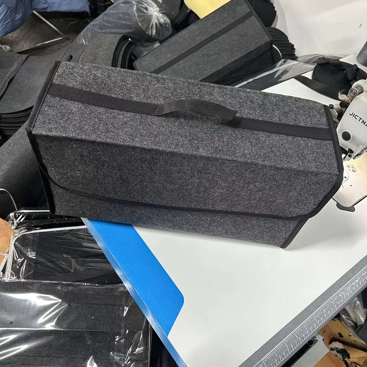 1pc Car Storage Box, Portable, Foldable Car Trunk Organizer, Felt Cloth Storage Box, Car Interior Tidying Container, Car Organizer